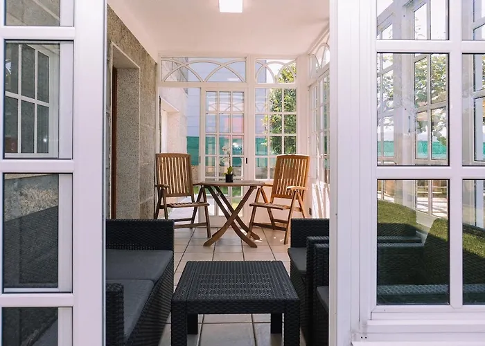 Bella Y Cálida Cerca De By Сasa de vacaciones *